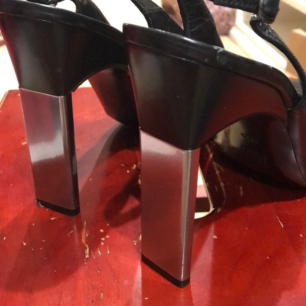 Shoes - Picture 3 of 6